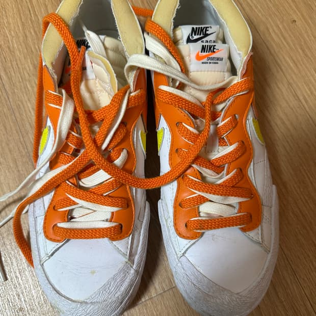 나이키 사카이 블레이저 로우 마그마 오렌지 260