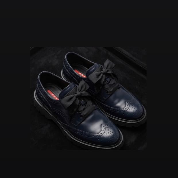 프라다 네이비 윙탑 더비슈즈 240