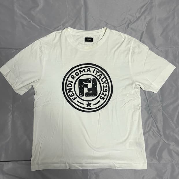 펜디 로마 반팔티