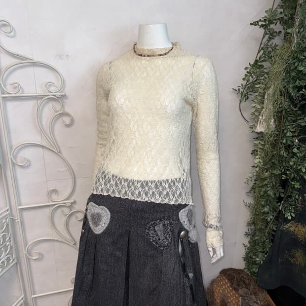 Ivory bohemian floral mesh lace sleeve