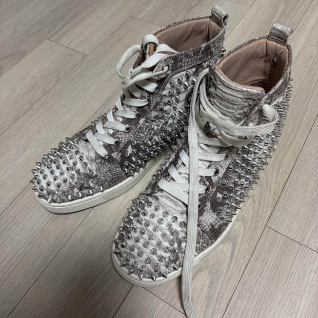 크리스찬 루부탱 뱀피 스터드 하이탑 size 270