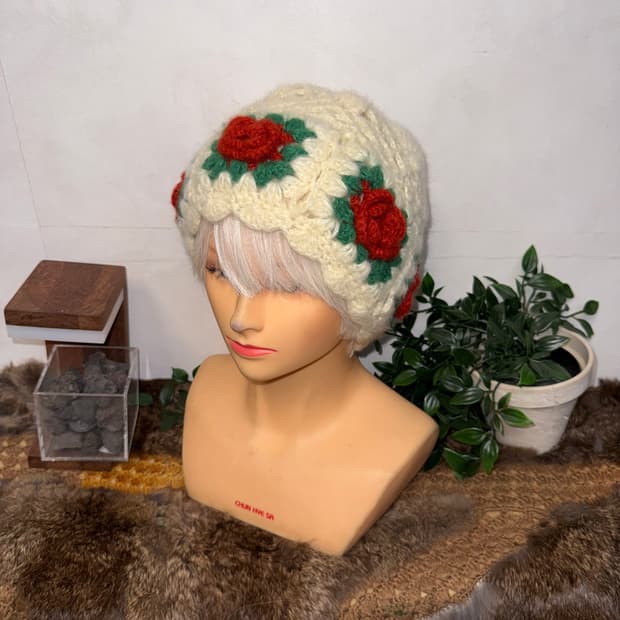 Ivory rose crochet knit beanie 