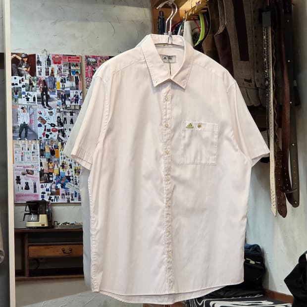 아디다스 화이트 오버핏 반팔 셔츠