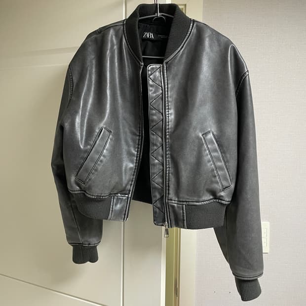 자라 가죽 자켓(M)