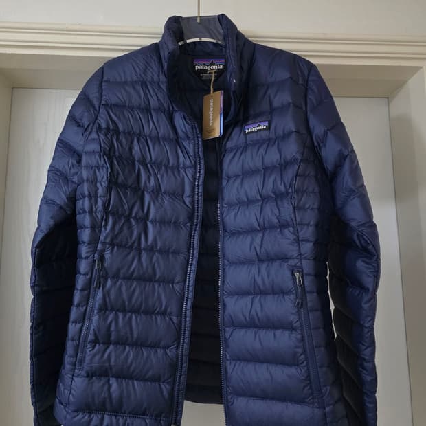 거의새거) 정품 파타고니아 여성 경량 패딩 네이비 S