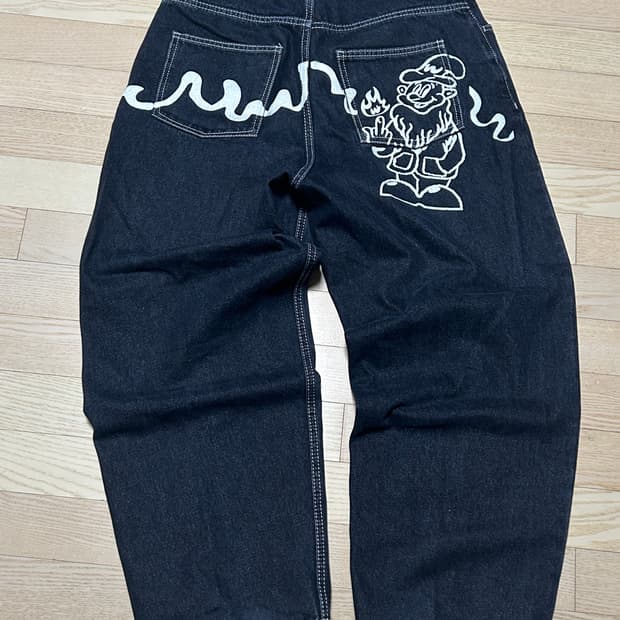 위켄더스 드워프 백프린팅 데님L