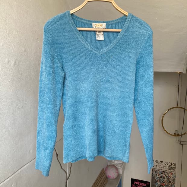 탈봇 TALBOTS 스카이블루 브이넥 니트