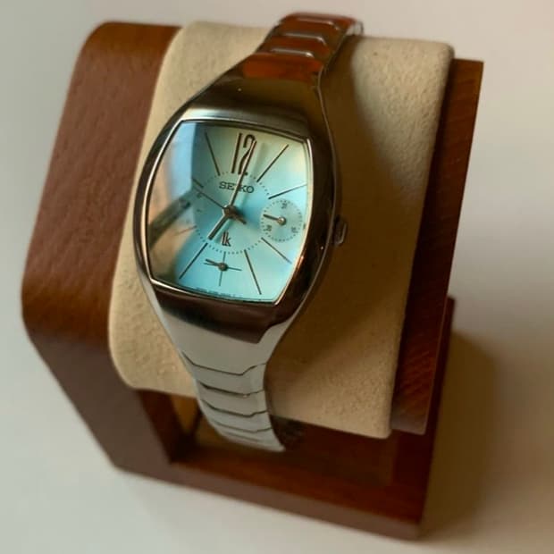세이코 Seiko LK 쉘 실버 사파이어