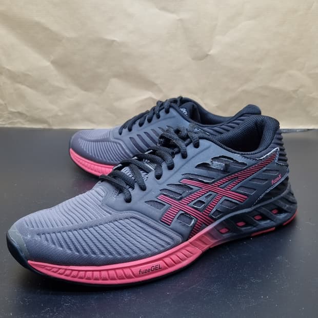 아식스 퓨즈x 여성운동화235