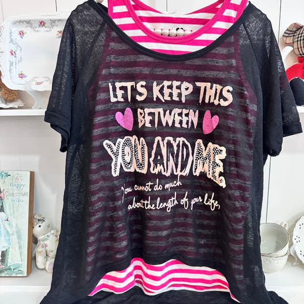 시스루 블랙 티셔츠 + 핑크 스트라이프 나시 세트