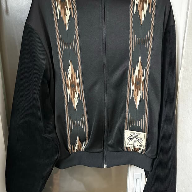 캐피탈 제피르 트랙자켓 블랙