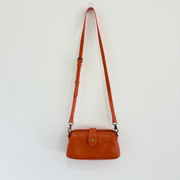 vintage leather bag  