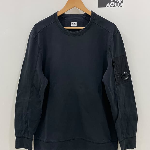 CP 컴퍼니 맨투맨 