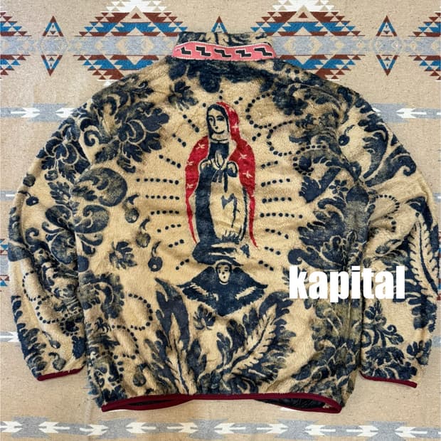 [3][L] 캐피탈 다마스크 패턴 마리아 플리스 