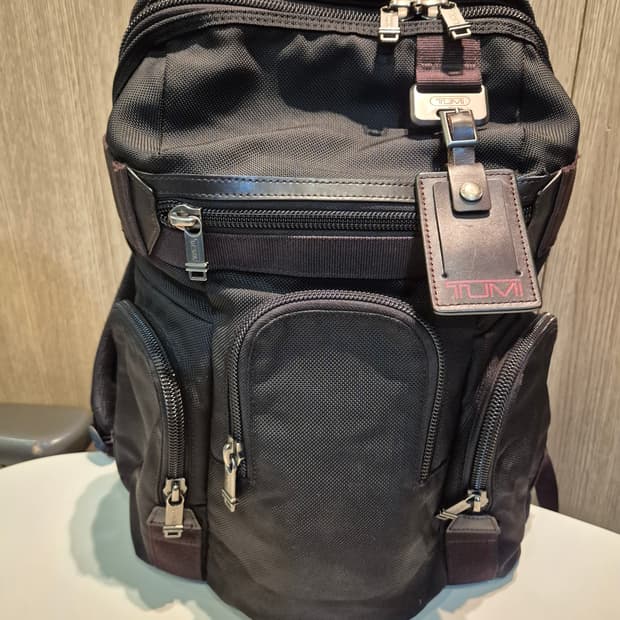 투미 백팩 판매합니다