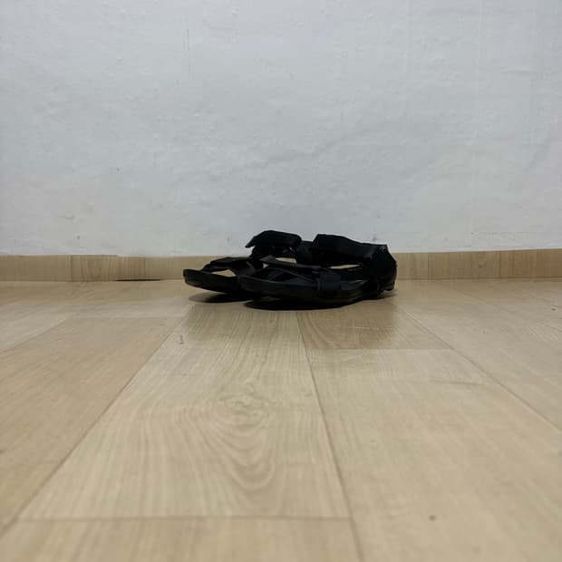 프라다 스포츠 샌들