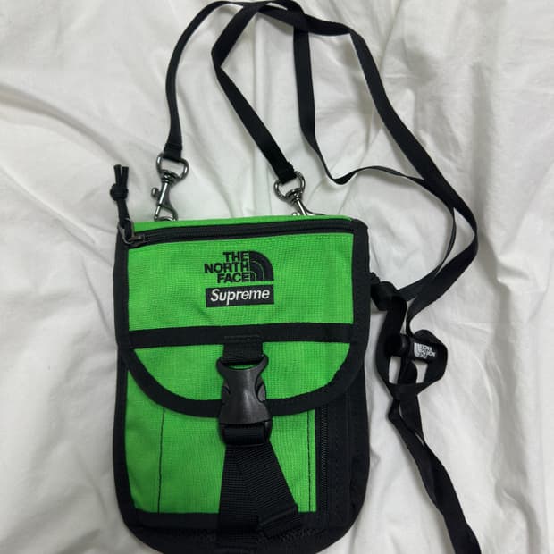슈프림 노스페이스 유틸리티 파우치