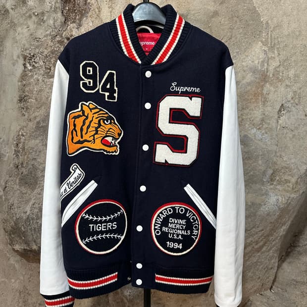 슈프림 09FW 타이거 바시티 자켓