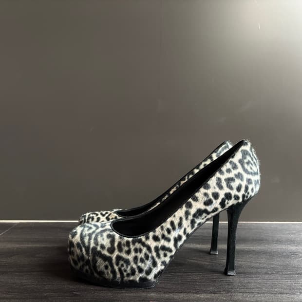 Yves Saint Laurent Leopard heels
