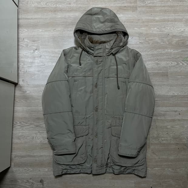 라코스테 덕다운 래빗퍼 후드 야상패딩 점퍼 [라이트 카키] XL/105