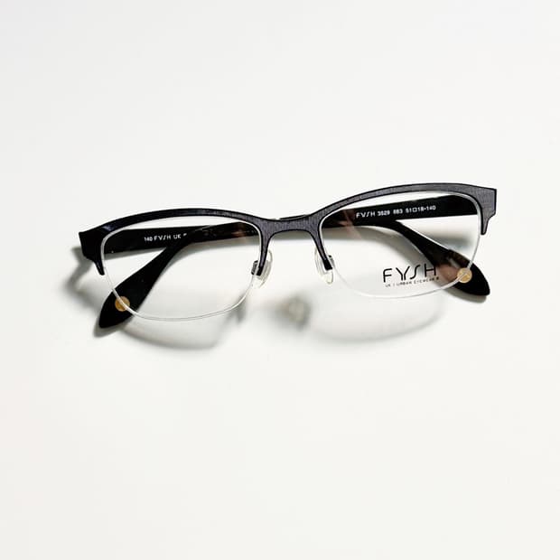영국제 FYSH 블랙 메탈 스퀘어 반무테 빈티지 안경