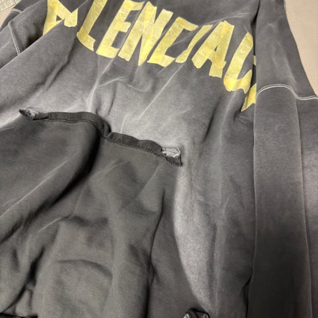 [2] 발렌시아가 테이프 후드