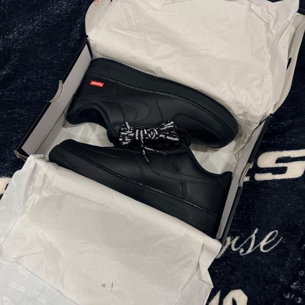 나이키 슈프림 에어포스 블랙 280 새상품