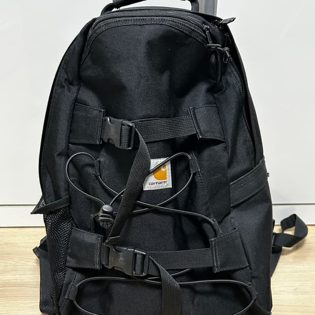 칼하트 킥플립 블랙