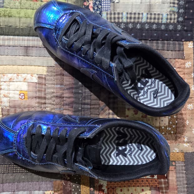 나이키 클래식 코르테즈 이리디센트 소어 