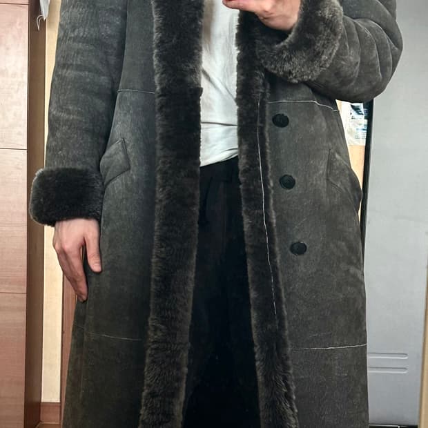 조르지오 아르마니 롱 무스탕 코트