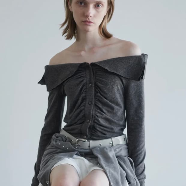 세릭 링클 오프숄더 탑 WRINKLE OFF SHOULDER TOP