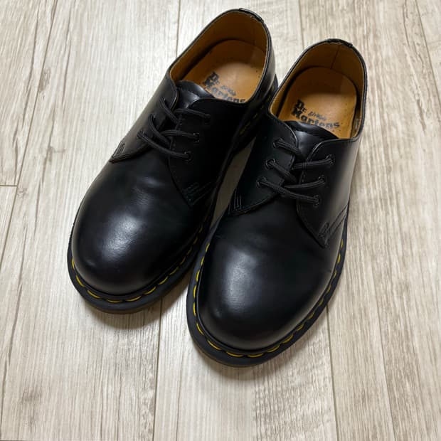 닥터마틴 1461 3홀 스무스 220