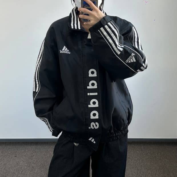 Adidas 아디다스 올드스쿨 백삼각로고 블랙 누빔 점퍼