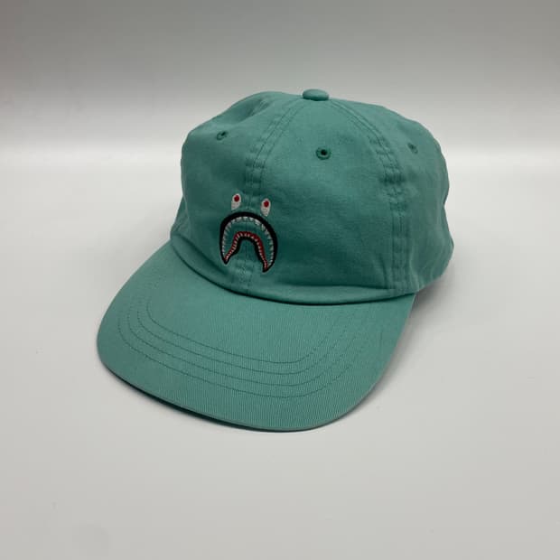 베이프 샤크 볼캡