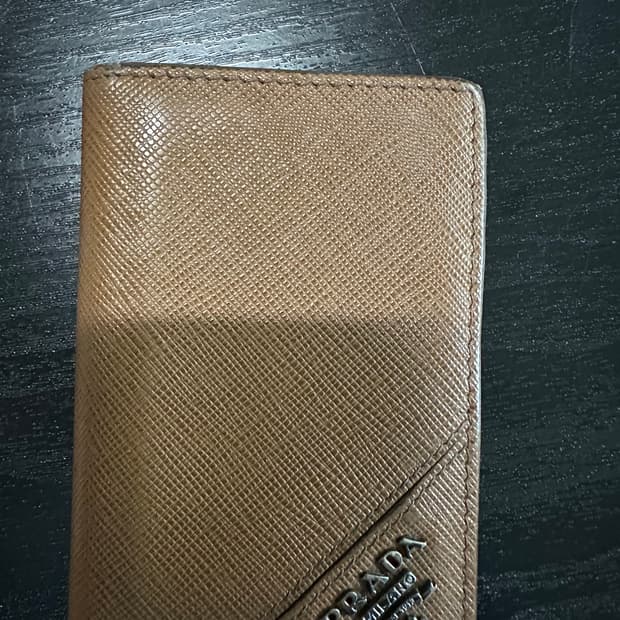 프라다 카드지갑 브라운 컬러