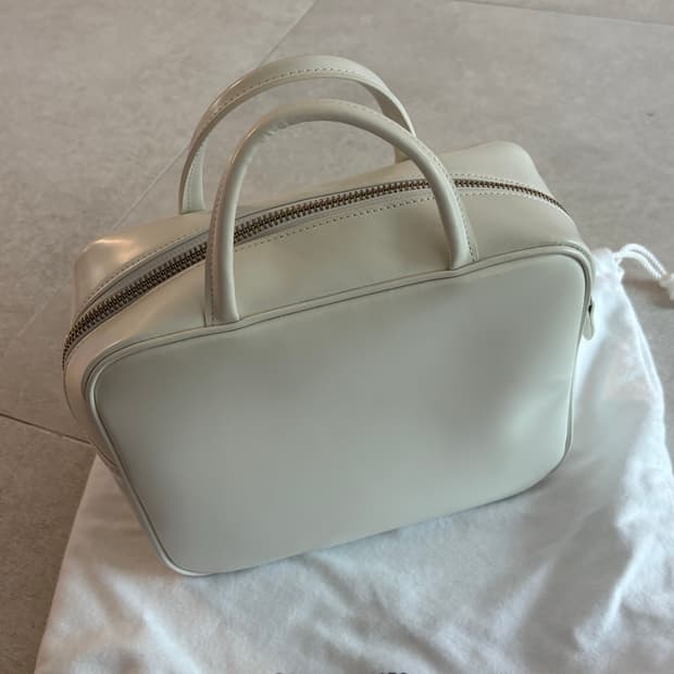 꼼데 아오아먀백 화이트 스퀘어 2호