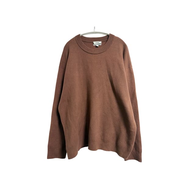 COS  릴렉스핏 브라운 니트 