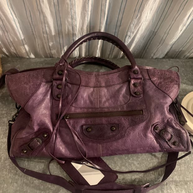 발렌시아가 모터백