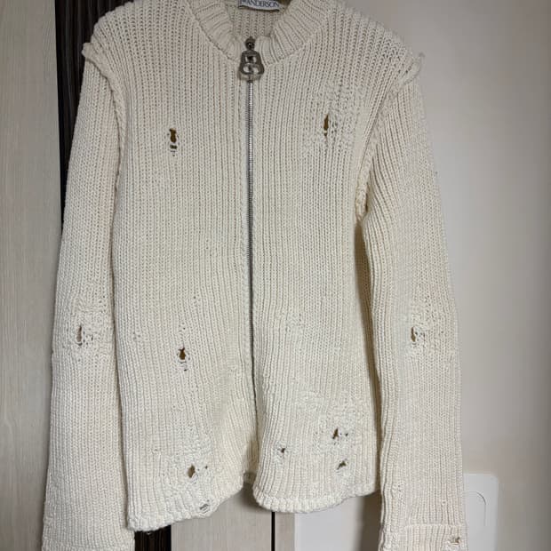 JW앤더슨 디스트레스 이펙트 가디건 L 사이즈