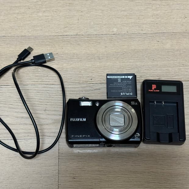 후지필름 파인픽스 f100fd