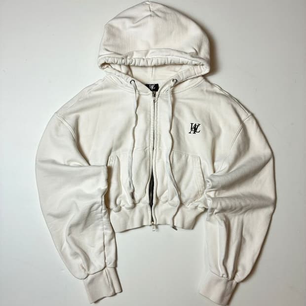 우알롱 시그니처 턱 슬리브 크롭 후드 집업 PN8727