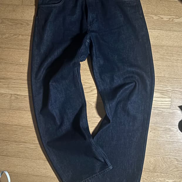 유니클로 Jw 앤더슨 스트레이트 진 인디고 34