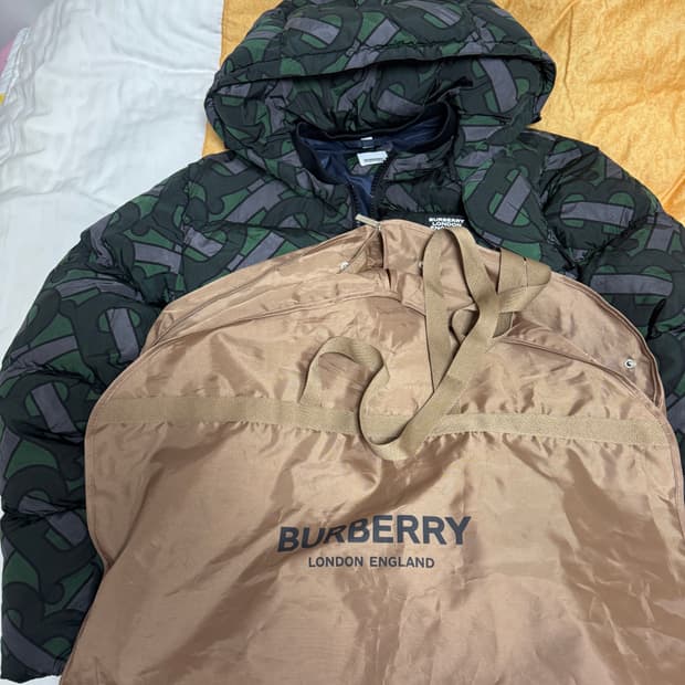 정품 버버리 모노그램 패딩 점퍼 자켓