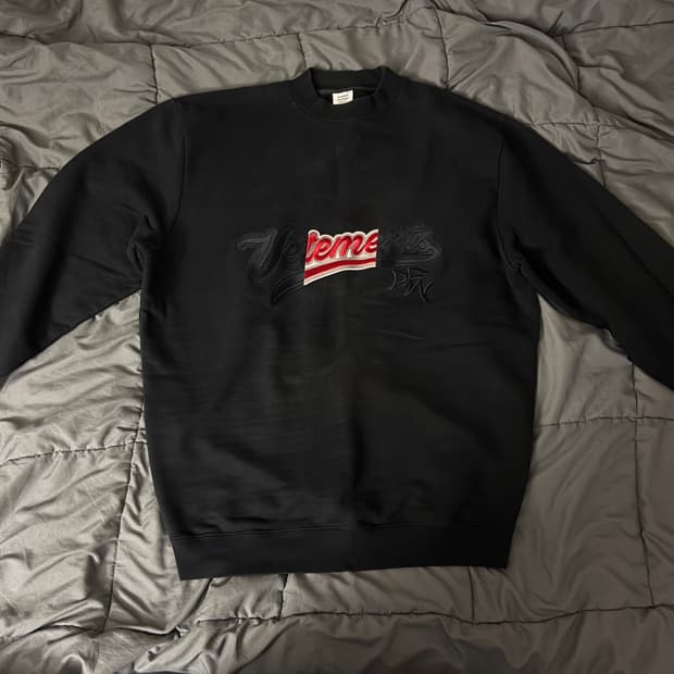 [M] 베트멍 18FW 패치워크 자수 모크넥 맨투맨 (뎀나 아카이브)