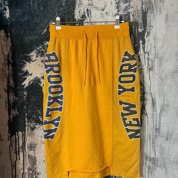 Rodeo reopens yellow skirt