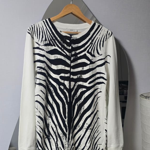 Diesel 디젤 본디지 프린팅 롱슬리브 