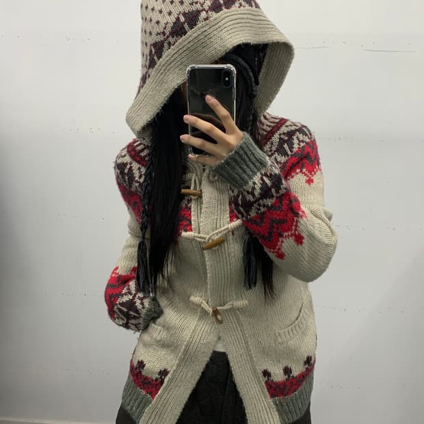 Thursday island 노르딕 떡볶이 후드 가디건