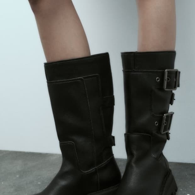 자라 버클 러그솔 앵클부츠 245