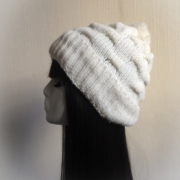 Pom knit beanie