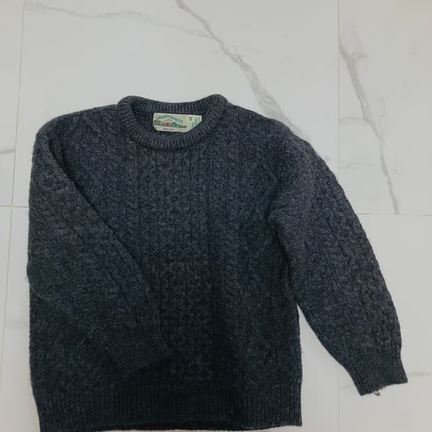 오리지널 아란 스웨터 울100% 챠콜 그레이 케이블 니트